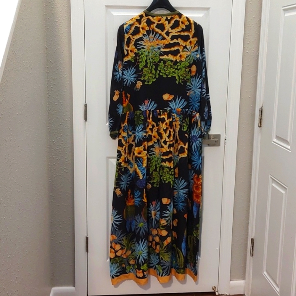 Love Benetti silk NWT - Picture 3 of 12